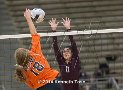 Thumbnail 1 in Highlands vs Medina Valley (SAISD Tournament) photogallery.
