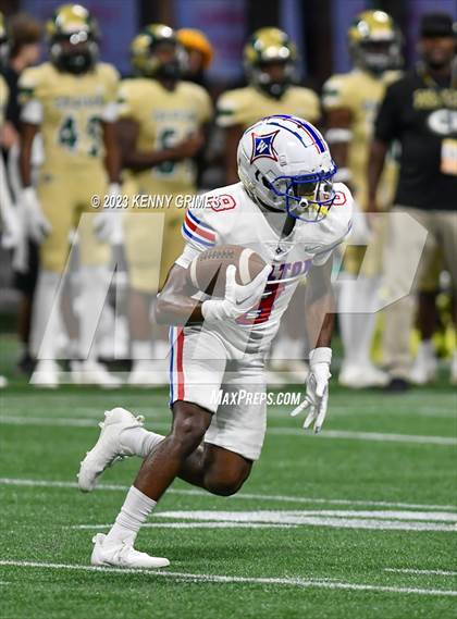 Thumbnail 3 in Grayson vs. Walton photogallery.