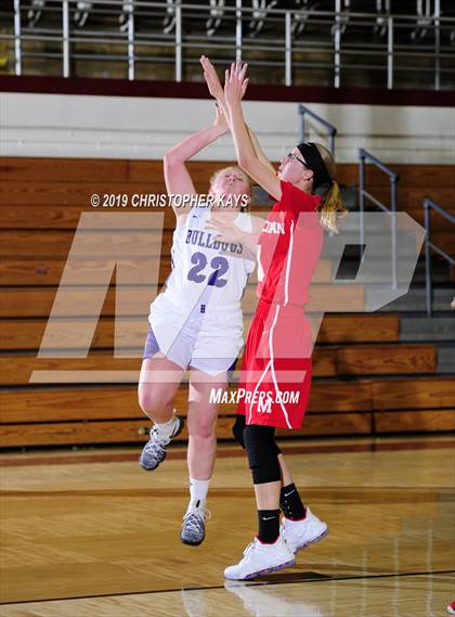 Thumbnail 1 in Harrisburg v Meridian (Rangerette Christmas Classic) photogallery.
