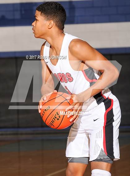 Thumbnail 2 in Sam Rayburn vs. Langham Creek (McDonald's Texas Invitational) photogallery.