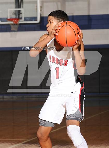 Thumbnail 1 in Sam Rayburn vs. Langham Creek (McDonald's Texas Invitational) photogallery.