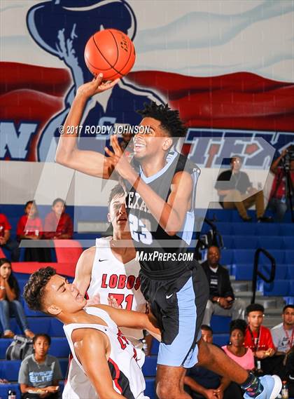 Thumbnail 2 in Sam Rayburn vs. Langham Creek (McDonald's Texas Invitational) photogallery.