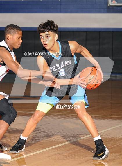 Thumbnail 3 in Sam Rayburn vs. Langham Creek (McDonald's Texas Invitational) photogallery.