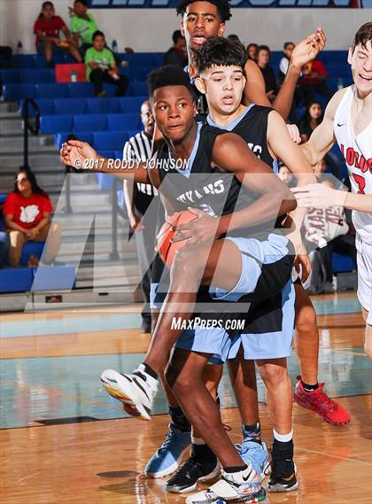 Thumbnail 2 in Sam Rayburn vs. Langham Creek (McDonald's Texas Invitational) photogallery.