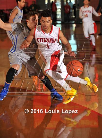 Thumbnail 3 in Etiwanda vs. Santa Margarita (Nike Extravaganza) photogallery.