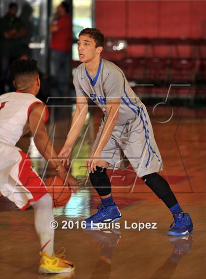 Thumbnail 1 in Etiwanda vs. Santa Margarita (Nike Extravaganza) photogallery.