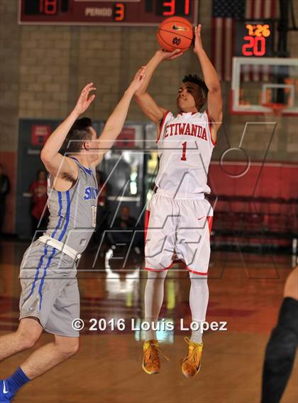 Thumbnail 1 in Etiwanda vs. Santa Margarita (Nike Extravaganza) photogallery.