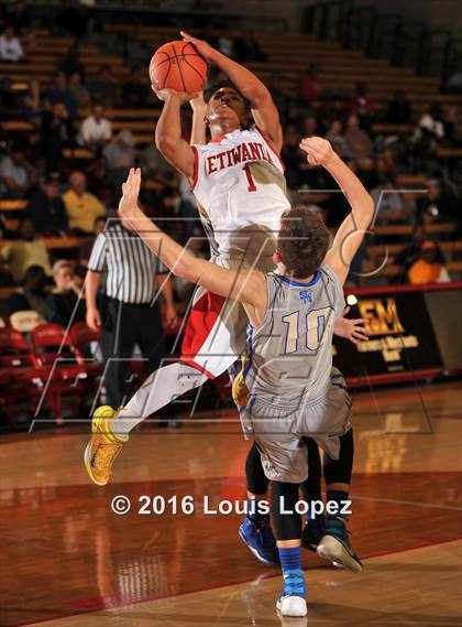 Thumbnail 1 in Etiwanda vs. Santa Margarita (Nike Extravaganza) photogallery.