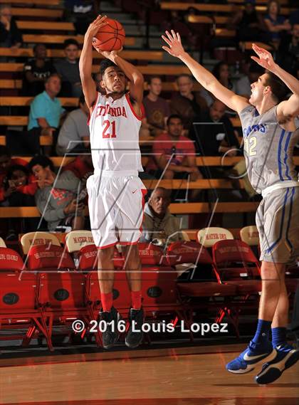 Thumbnail 2 in Etiwanda vs. Santa Margarita (Nike Extravaganza) photogallery.