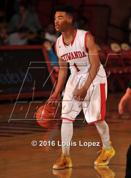 Thumbnail 1 in Etiwanda vs. Santa Margarita (Nike Extravaganza) photogallery.