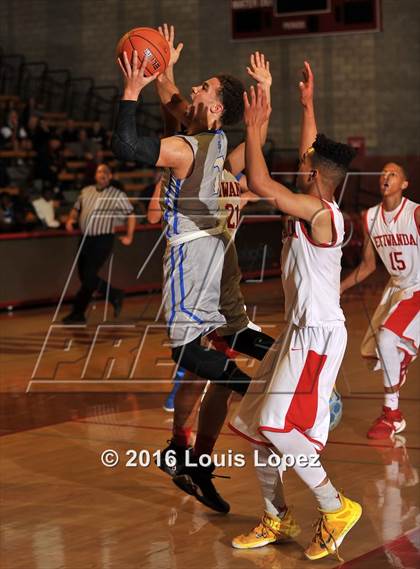 Thumbnail 3 in Etiwanda vs. Santa Margarita (Nike Extravaganza) photogallery.