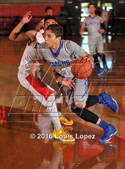 Thumbnail 2 in Etiwanda vs. Santa Margarita (Nike Extravaganza) photogallery.