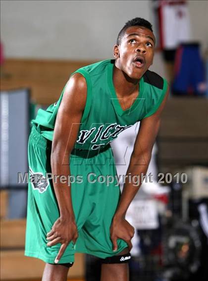 Thumbnail 2 in Lakeside vs. Victor Valley (Desert Heat Invitational) photogallery.