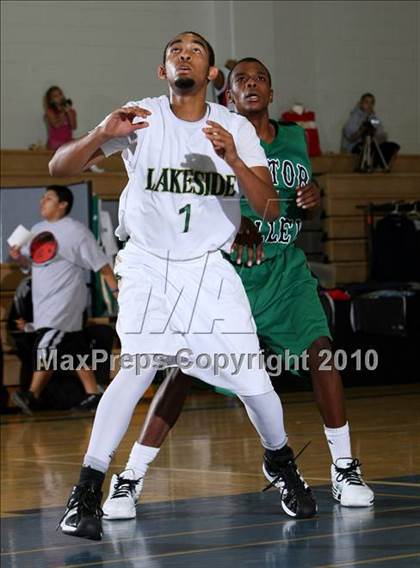 Thumbnail 2 in Lakeside vs. Victor Valley (Desert Heat Invitational) photogallery.