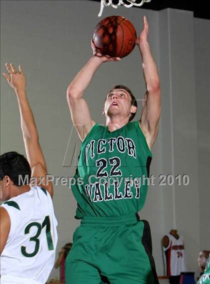 Thumbnail 2 in Lakeside vs. Victor Valley (Desert Heat Invitational) photogallery.