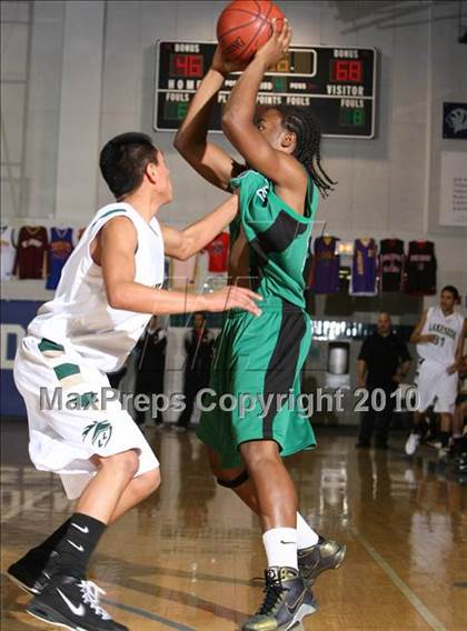 Thumbnail 2 in Lakeside vs. Victor Valley (Desert Heat Invitational) photogallery.