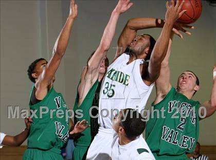Thumbnail 3 in Lakeside vs. Victor Valley (Desert Heat Invitational) photogallery.