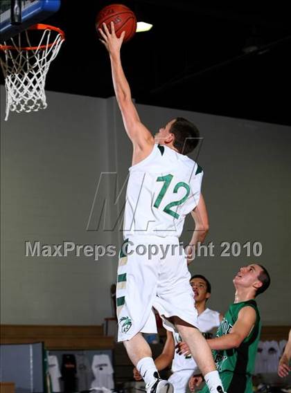 Thumbnail 2 in Lakeside vs. Victor Valley (Desert Heat Invitational) photogallery.
