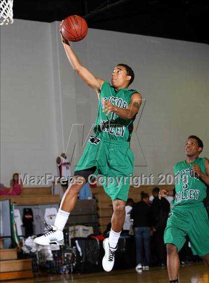 Thumbnail 1 in Lakeside vs. Victor Valley (Desert Heat Invitational) photogallery.