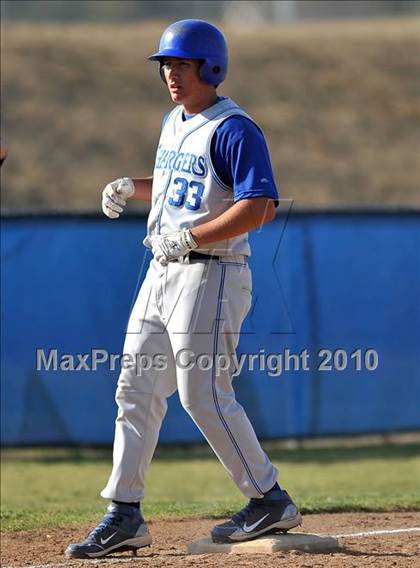 Thumbnail 2 in Charter Oak @ Diamond Ranch photogallery.