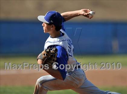 Thumbnail 2 in Charter Oak @ Diamond Ranch photogallery.