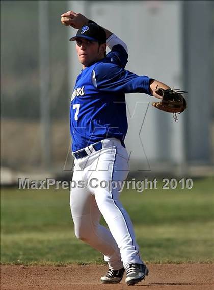 Thumbnail 3 in Charter Oak @ Diamond Ranch photogallery.