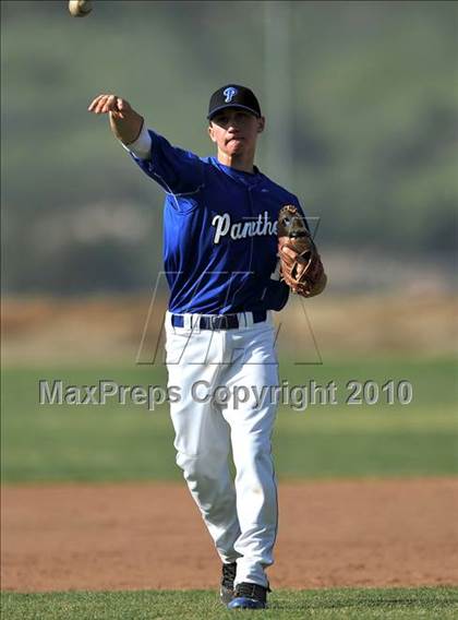 Thumbnail 3 in Charter Oak @ Diamond Ranch photogallery.