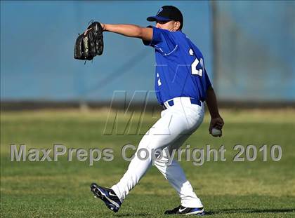 Thumbnail 2 in Charter Oak @ Diamond Ranch photogallery.