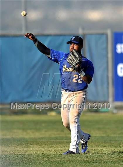 Thumbnail 3 in Charter Oak @ Diamond Ranch photogallery.