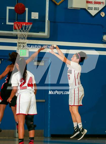 Thumbnail 2 in Rio Mesa @ Pasadena photogallery.