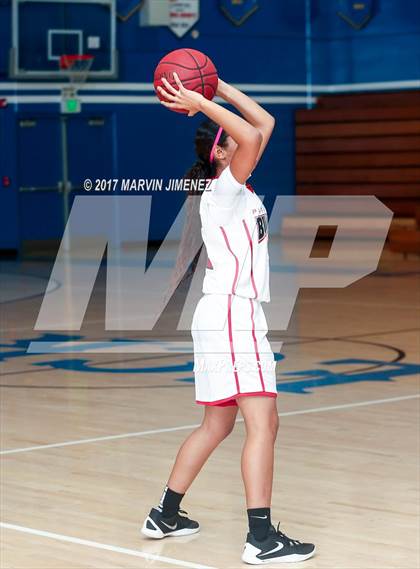Thumbnail 1 in Rio Mesa @ Pasadena photogallery.