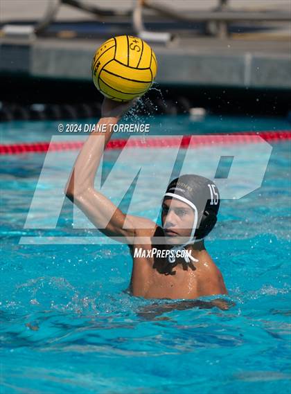 Thumbnail 3 in Redwood vs. Jesuit photogallery.