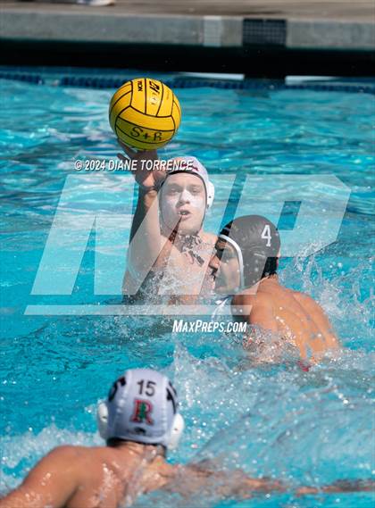 Thumbnail 3 in Redwood vs. Jesuit photogallery.