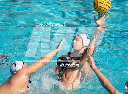 Thumbnail 3 in Redwood vs. Jesuit photogallery.