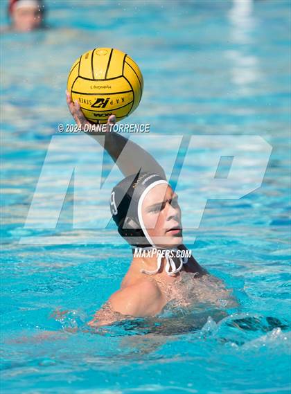Thumbnail 2 in Redwood vs. Jesuit photogallery.