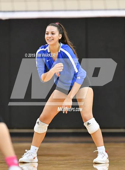 Thumbnail 1 in Leander @ Vandegrift photogallery.