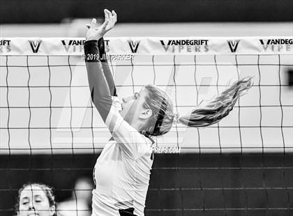 Thumbnail 1 in Leander @ Vandegrift photogallery.