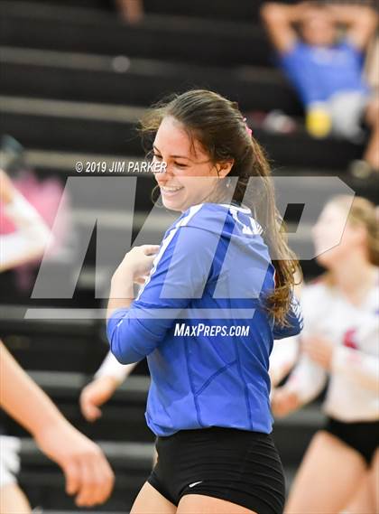 Thumbnail 2 in Leander @ Vandegrift photogallery.