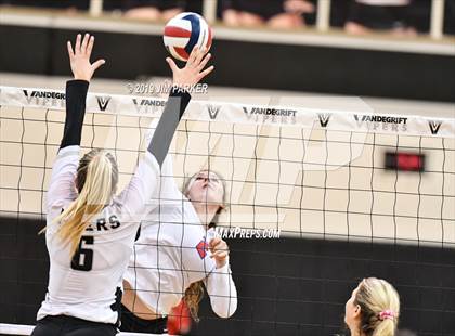 Thumbnail 3 in Leander @ Vandegrift photogallery.