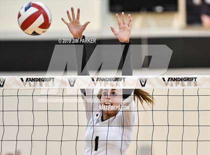 Thumbnail 2 in Leander @ Vandegrift photogallery.
