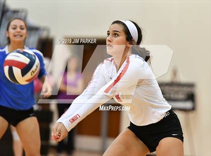 Thumbnail 1 in Leander @ Vandegrift photogallery.