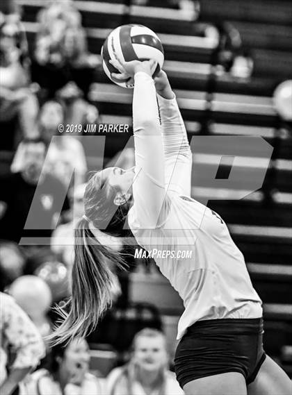 Thumbnail 3 in Leander @ Vandegrift photogallery.