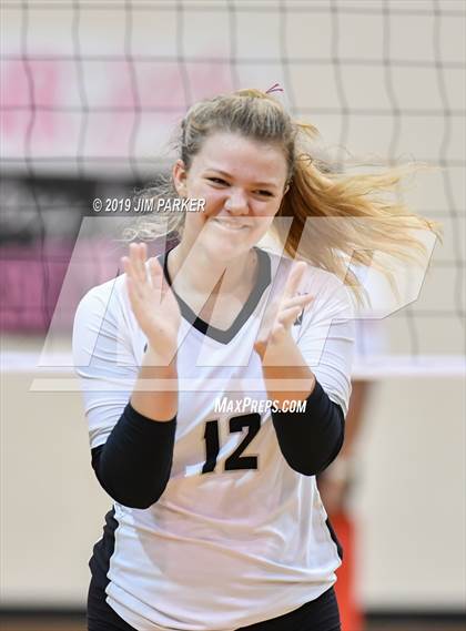 Thumbnail 1 in Leander @ Vandegrift photogallery.