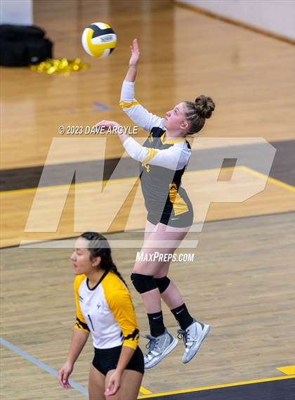 Thumbnail 1 in Highland @ Cottonwood photogallery.