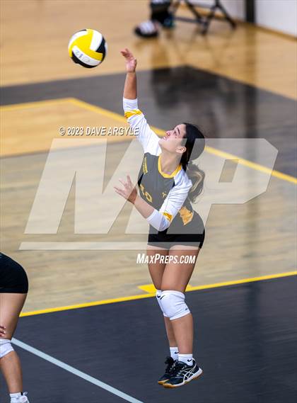 Thumbnail 1 in Highland @ Cottonwood photogallery.
