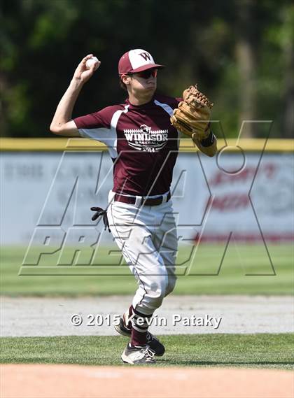 Thumbnail 3 in North Haven vs. Windsor (CIAC Class L Semifinal) photogallery.