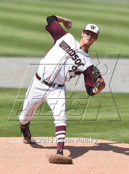 Thumbnail 2 in North Haven vs. Windsor (CIAC Class L Semifinal) photogallery.