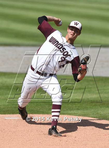 Thumbnail 1 in North Haven vs. Windsor (CIAC Class L Semifinal) photogallery.
