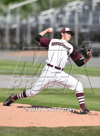 Thumbnail 3 in North Haven vs. Windsor (CIAC Class L Semifinal) photogallery.