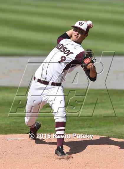 Thumbnail 3 in North Haven vs. Windsor (CIAC Class L Semifinal) photogallery.